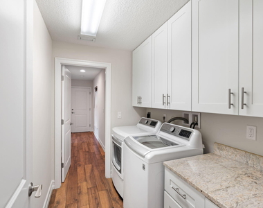17735 Carver Avenue - Photo Thumbnail 23