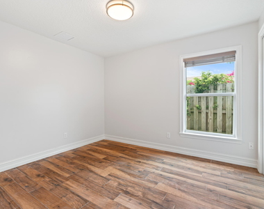 17735 Carver Avenue - Photo Thumbnail 22