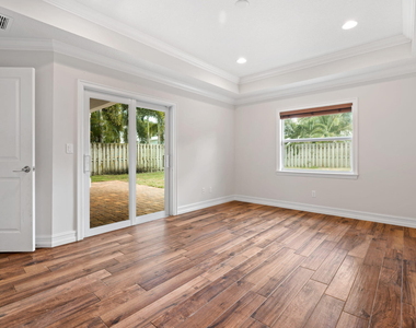 17735 Carver Avenue - Photo Thumbnail 15