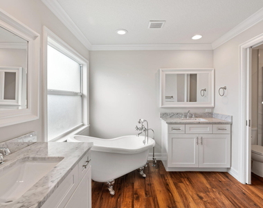 17735 Carver Avenue - Photo Thumbnail 17