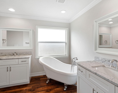 17735 Carver Avenue - Photo Thumbnail 18