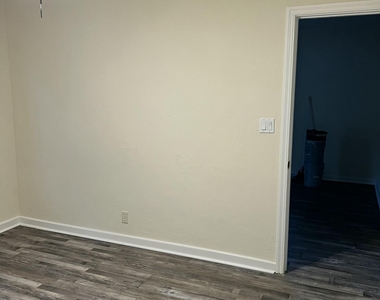 431 S K Street - Photo Thumbnail 3