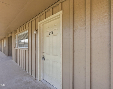 2150 W Missouri Avenue - Photo Thumbnail 1