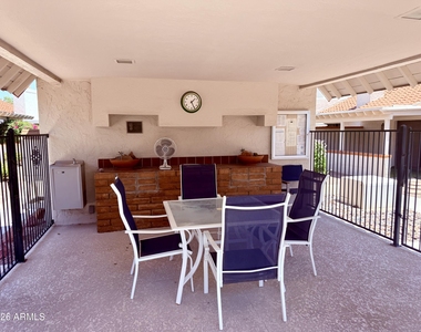 5147 N 76th Place - Photo Thumbnail 45