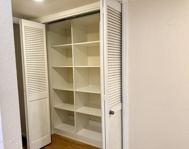 5147 N 76th Place - Photo Thumbnail 29