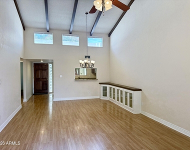 5147 N 76th Place - Photo Thumbnail 10