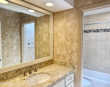 5147 N 76th Place - Photo Thumbnail 33