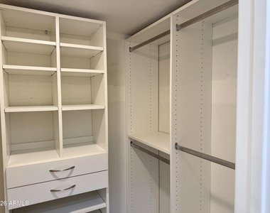 5147 N 76th Place - Photo Thumbnail 25
