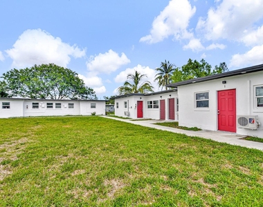 1725 Ne 148th Street - Photo Thumbnail 8