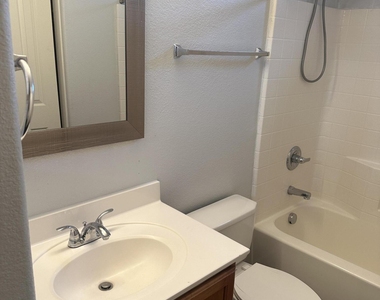 2401 E Rio Salado Parkway - Photo Thumbnail 7
