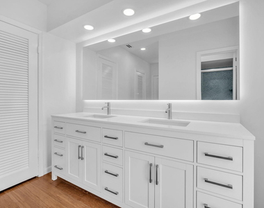 3020 N 34th Street - Photo Thumbnail 32