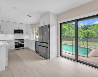 3020 N 34th Street - Photo Thumbnail 16