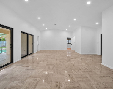 3020 N 34th Street - Photo Thumbnail 4