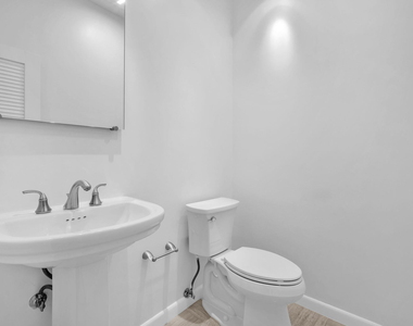 3020 N 34th Street - Photo Thumbnail 17