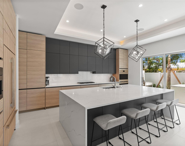 221 Shore Court - Photo Thumbnail 15