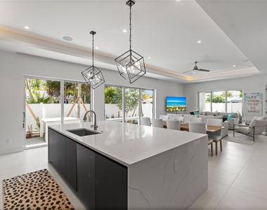 221 Shore Court - Photo Thumbnail 16