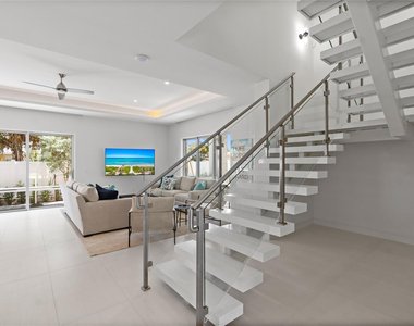 221 Shore Court - Photo Thumbnail 11