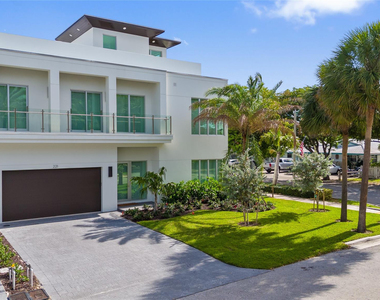 221 Shore Court - Photo Thumbnail 1