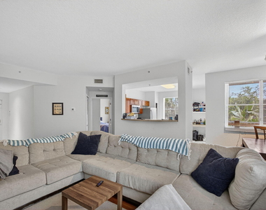 11029 Legacy Boulevard - Photo Thumbnail 7