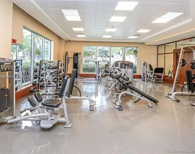 1060 Brickell Avenue - Photo Thumbnail 13