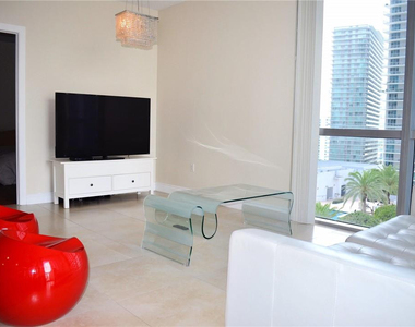1060 Brickell Avenue - Photo Thumbnail 2