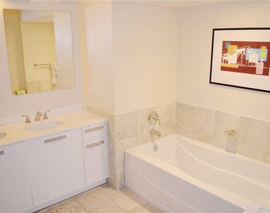 1060 Brickell Avenue - Photo Thumbnail 5