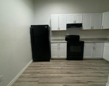 2580 S Yavapai Road - Photo Thumbnail 1