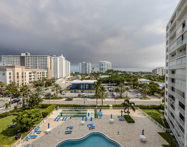 201 N Ocean Boulevard - Photo Thumbnail 17