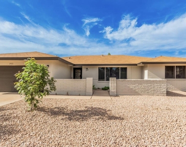 1922 E Laguna Drive - Photo Thumbnail 1