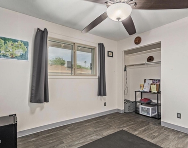 1922 E Laguna Drive - Photo Thumbnail 24
