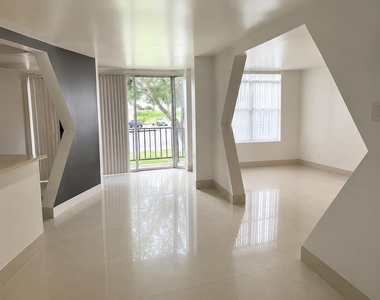 3690 Inverrary Drive - Photo Thumbnail 30