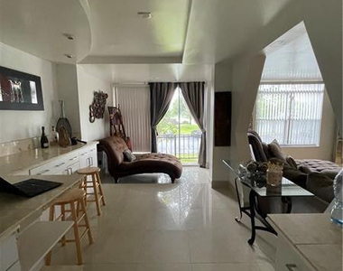 3690 Inverrary Drive - Photo Thumbnail 10