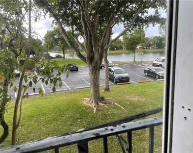 3690 Inverrary Drive - Photo Thumbnail 14