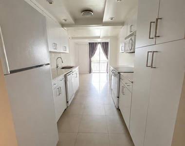 3690 Inverrary Drive - Photo Thumbnail 36