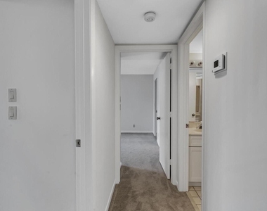 2506 Se Anchorage Cove - Photo Thumbnail 12