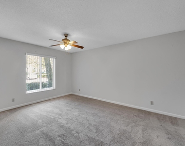 2506 Se Anchorage Cove - Photo Thumbnail 20