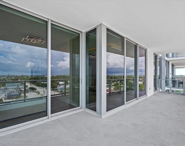 220 Lake Shore Drive - Photo Thumbnail 29