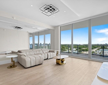 220 Lake Shore Drive - Photo Thumbnail 15