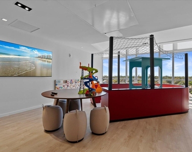 220 Lake Shore Drive - Photo Thumbnail 66