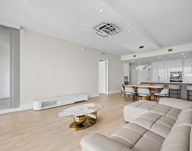 220 Lake Shore Drive - Photo Thumbnail 17