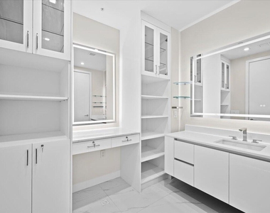 220 Lake Shore Drive - Photo Thumbnail 24