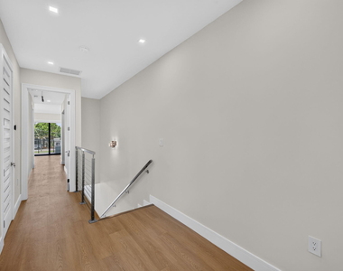 704 Sw 9th Street - Photo Thumbnail 41