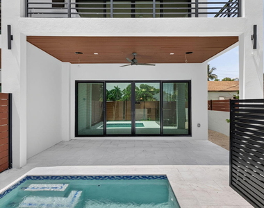 704 Sw 9th Street - Photo Thumbnail 29