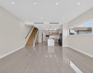 704 Sw 9th Street - Photo Thumbnail 31