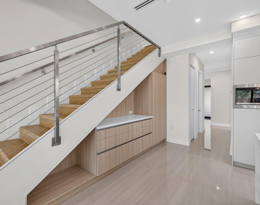 704 Sw 9th Street - Photo Thumbnail 76