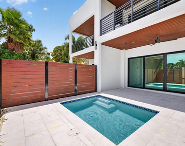 704 Sw 9th Street - Photo Thumbnail 30