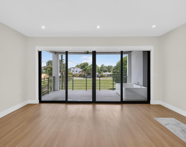 704 Sw 9th Street - Photo Thumbnail 46