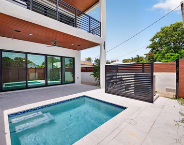 704 Sw 9th Street - Photo Thumbnail 26