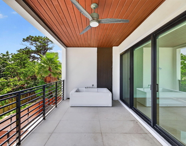 704 Sw 9th Street - Photo Thumbnail 53