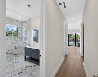 704 Sw 9th Street - Photo Thumbnail 42